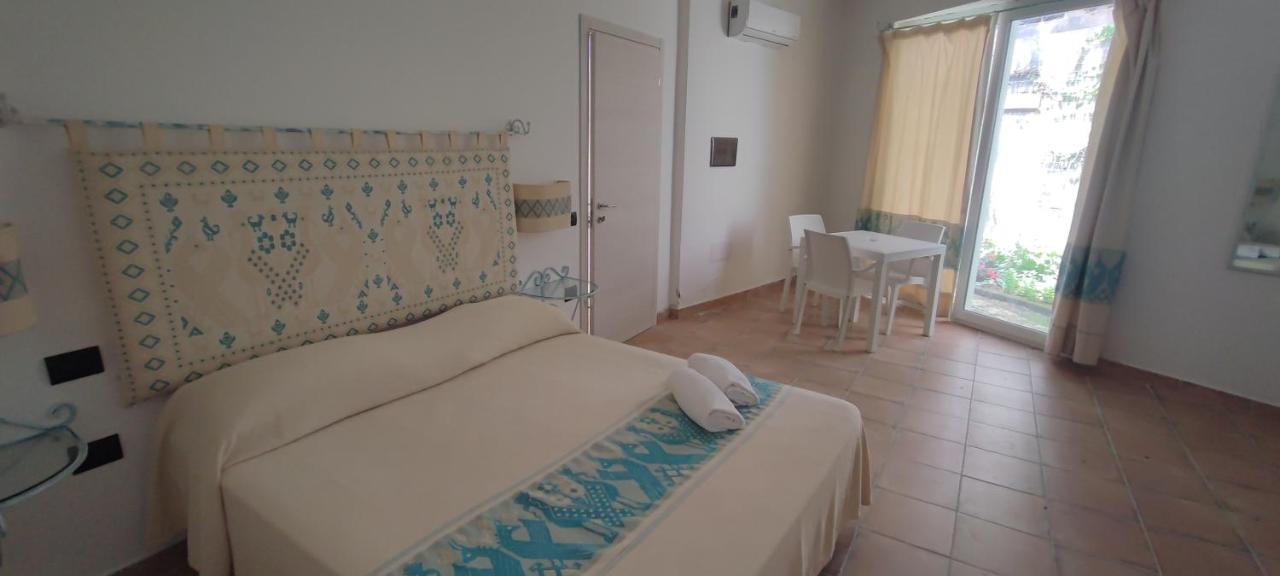Hotel Altura Villasimius Zewnętrze zdjęcie